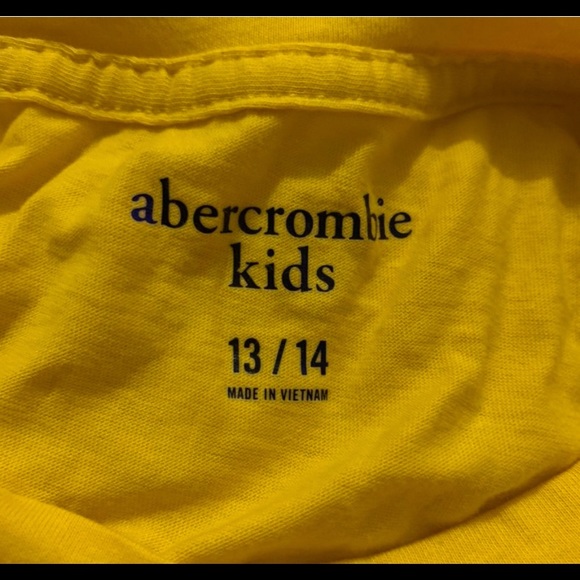 Kids T-Shirt.. size 13/14 - Picture 2 of 2